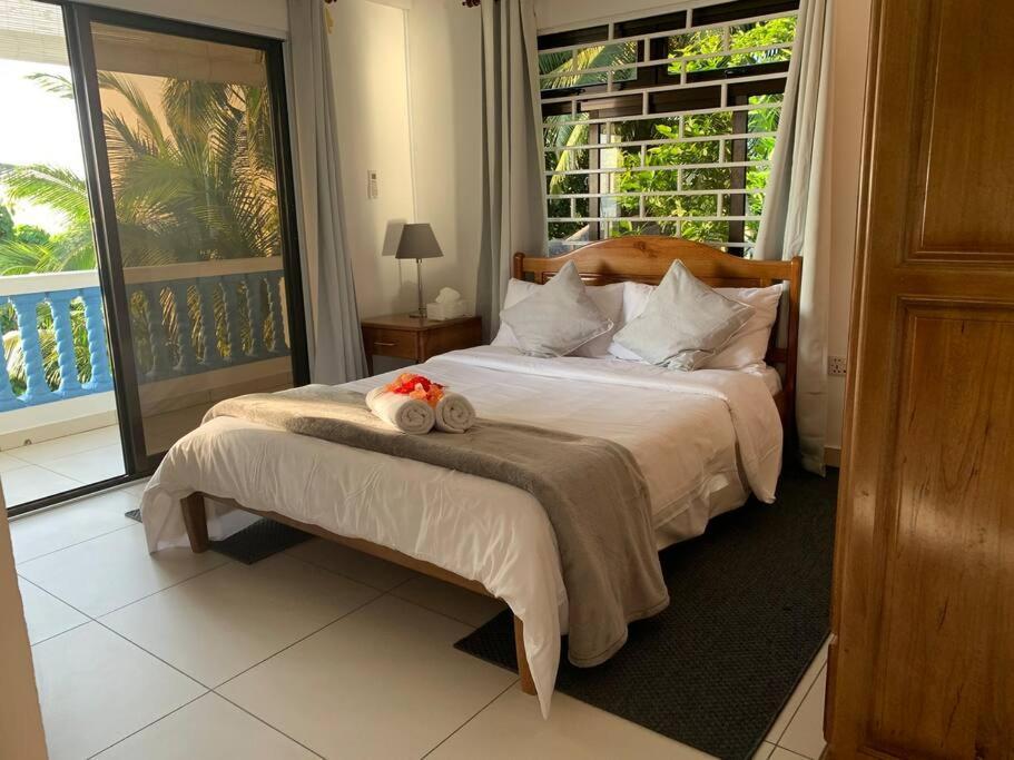 Crystal Apartments Seychelles Seaview Ground Floor Glacis  Exteriör bild